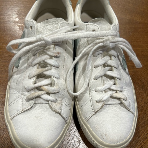 Veja size 8 women’s sneakers- worn, but still wearable. - Picture 5 of 5